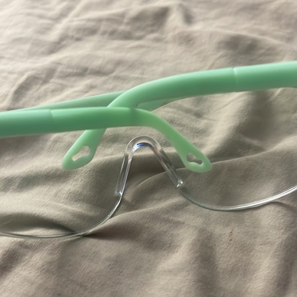 Lab protection glasses - Picture 2 of 2